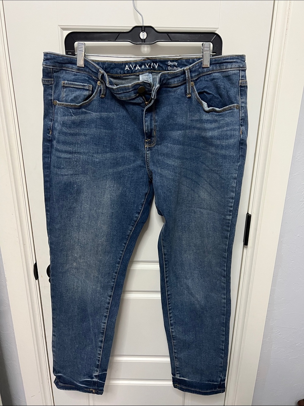 Ava & Viv Women's Skinny Jeans in Dark Blue Wash